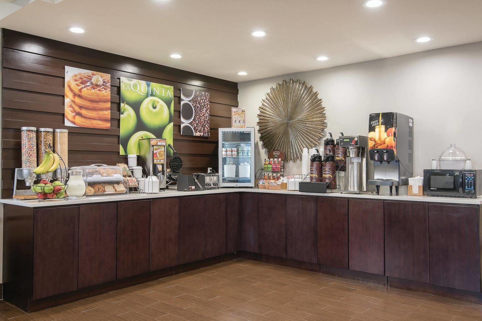 La Quinta By Wyndham Brooklyn East Otel New York Dış mekan fotoğraf