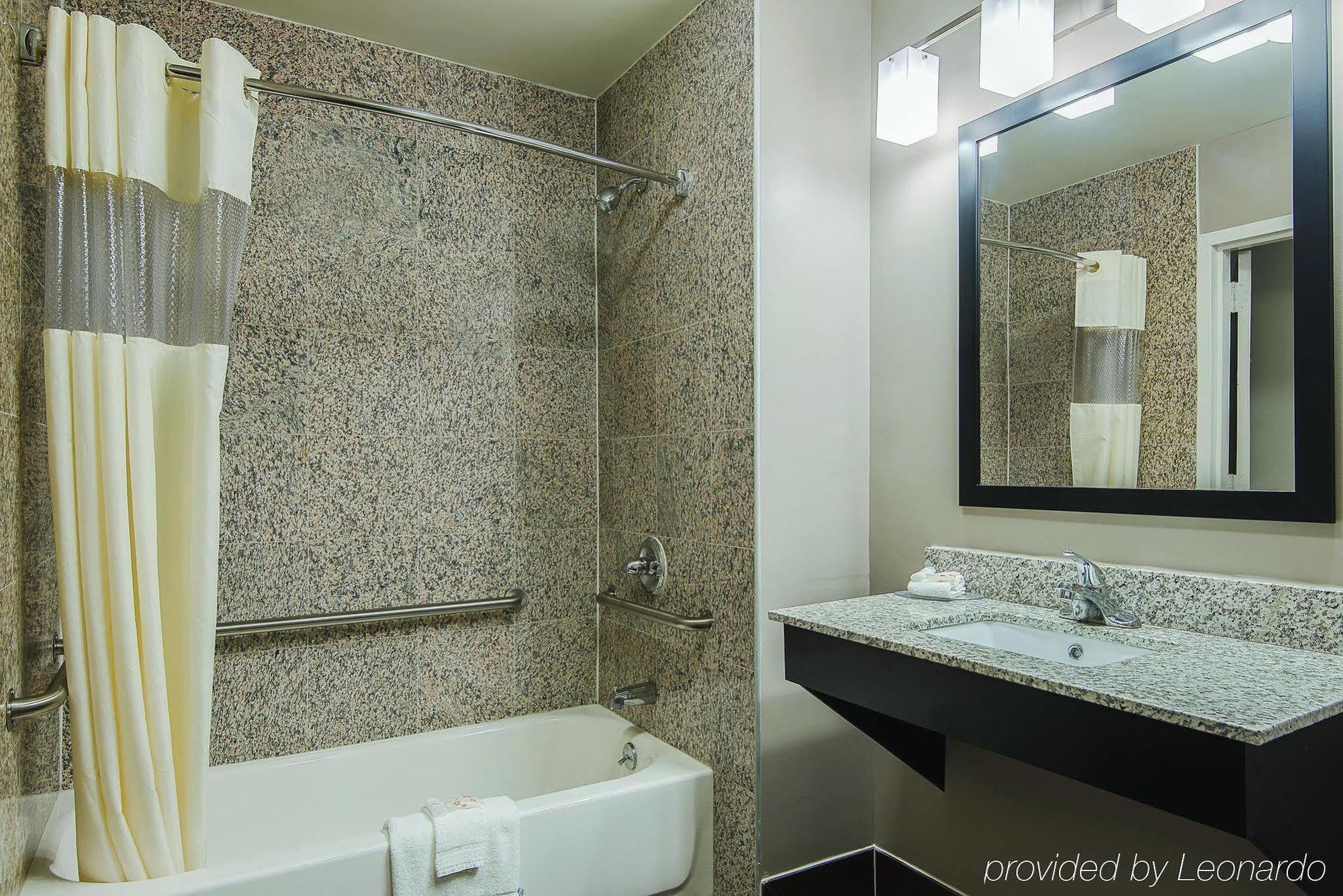 La Quinta By Wyndham Brooklyn East Otel New York Dış mekan fotoğraf